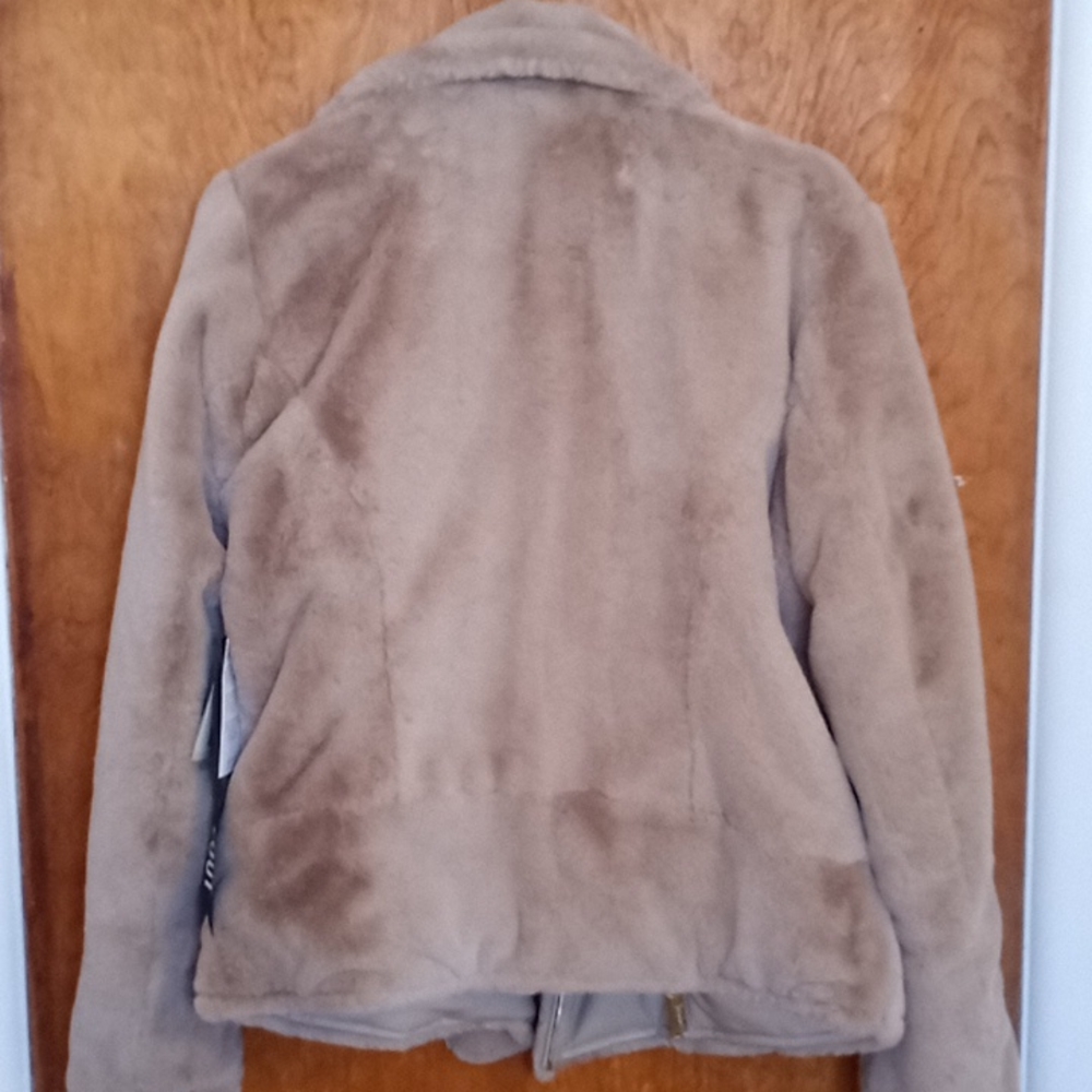 Guess Jacket - Picture 2 of 4